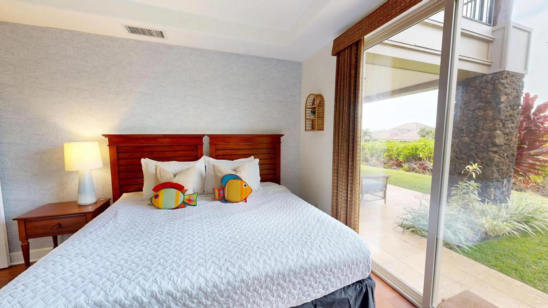 Once Upon A Tide Charming 4Br Kamilo Home With Bikes And Beach Gear Waikoloa Villa